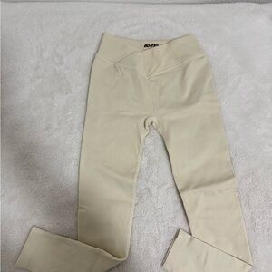 Bo+Tee Cream High-Waisted Leggings